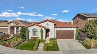 1924 E Via Fiore Ave, Fresno, CA 93730