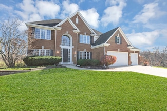 746 Fox Run Dr, Geneva, IL 60134