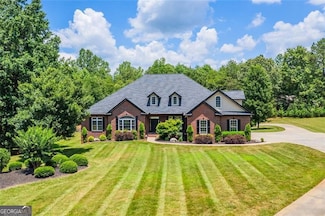1025 Paradise Park Rd, Cornelia, GA 30531