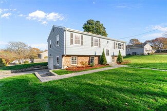 25 Overhill Rd, Warren, RI 02885