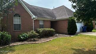 6835 Ranch Ridge Cove E, Walls, MS 38680