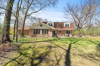 125 Grove Ln, Barrington, IL 60010