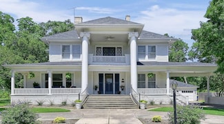 1118 N Hopson St, Sherman, TX 75092