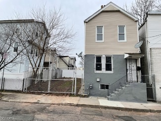 25 Kipp St, Newark, NJ 07108