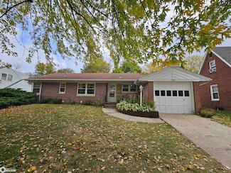 1320 N Adams St, Carroll, IA 51401