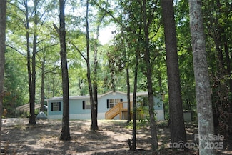 561 Woodglenn Rd, Catawba, SC 29704