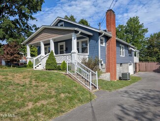332 Randolph St, Bristol, VA 24201