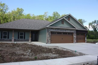 2141 Maple Leaf Dr, Kokomo, IN 46902