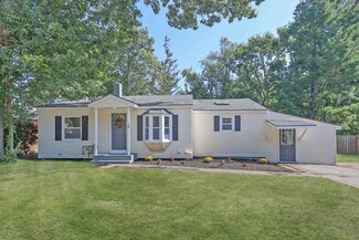 18 E Side Dr, Concord, NH 03301