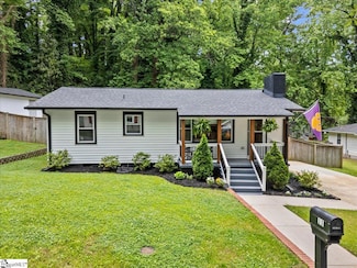 11 Christopher St, Greenville, SC 29617