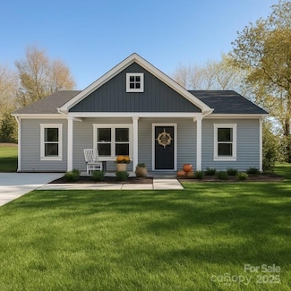 216 Queens Ct, Gastonia, NC 28052