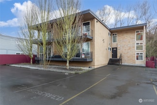 4525 S Henderson St Unit 103, Seattle, WA 98118