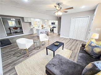 3 Grant Dr, Newport News, VA 23608