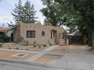222 Amherst Dr NE, Albuquerque, NM 87106