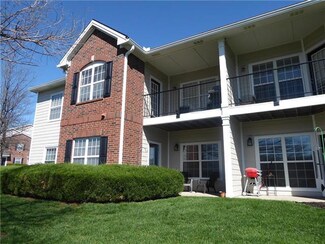 11601 Tomahawk Creek Pkwy Unit J, Leawood, KS 66211