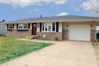 1435 Price St, Ottawa, IL 61350