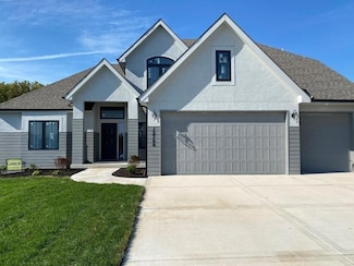 13638 Cherry Bark, Parkville, MO 64152