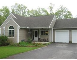 15 Mayo Rd, Hubbardston, MA 01452