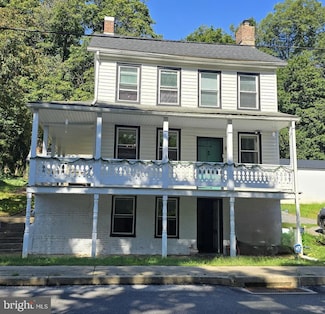 108 S Main St, Seven Valleys, PA 17360