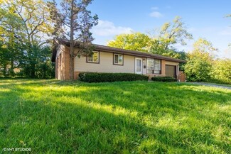 3211 Oak Ct, Hazel Crest, IL 60429
