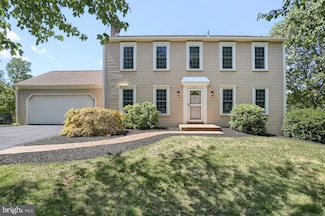 817 Anthony Dr, Mechanicsburg, PA 17050