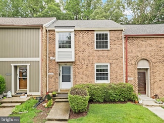 6078 Hollow Hill Ln, Springfield, VA 22152