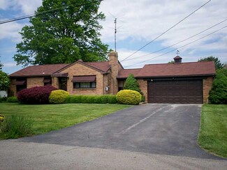 10 W Stewart Ave, Bessemer, PA 16112