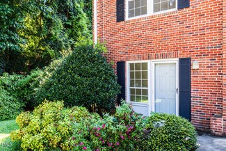 134 Friar Ln, Carrboro, NC 27510