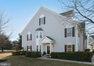 27 William Penn Cir, Medford, NJ 08055