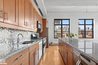 161 W 15th St Unit 6B, New York, NY 10011