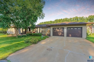 5405 N Indiana Ave, Sioux Falls, SD 57104