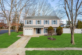 15 Weymouth Dr, Howell, NJ 07731