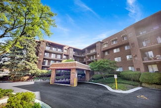 101 Old Oak Dr Unit 400, Buffalo Grove, IL 60089