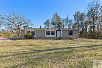 705 Horseshoe Ln, Arkadelphia, AR 71923