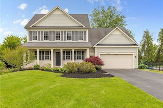 1539 Fieldcrest Dr, Webster, NY 14580