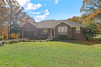 104 Woodlou Ln, Rogers, AR 72756