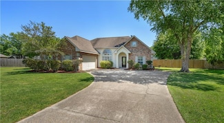 426 Gainesway Dr, Madisonville, LA 70447