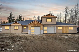 5865 E Porcupine Ave, Lakes, AK 99654