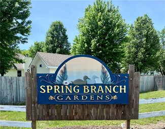 1312 S Ann Ct, Independence, MO 64057
