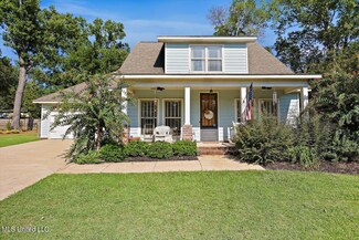 14 Oakwood Glen Dr, Clinton, MS 39056