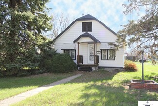 974 Maple St, Friend, NE 68359