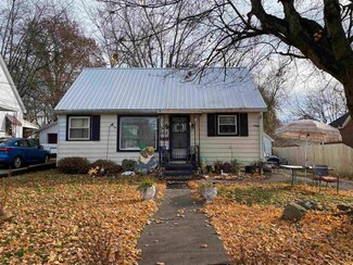 326 S 7th St, Boonville, IN 47601
