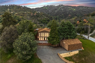 25051 Deertrail Dr, Tehachapi, CA 93561