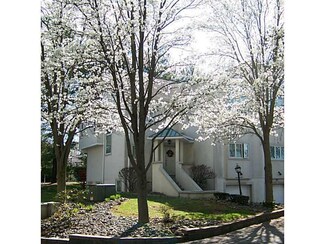 112 Saint Tropez Cir, Beaver Falls, PA 15010