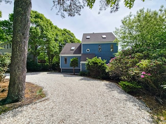 30 Norris Path, Teaticket, MA 02536