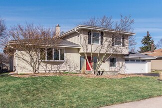 203 E Bryn Mawr Ave, Itasca, IL 60143