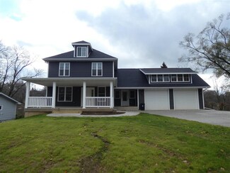 1175 Sunset Dr, Platteville, WI 53818