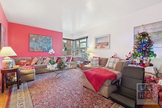 570 Grand St Unit H1405, New York, NY 10002