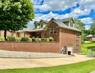 361 Kolsons Landing Dr, Somerset, KY 42503