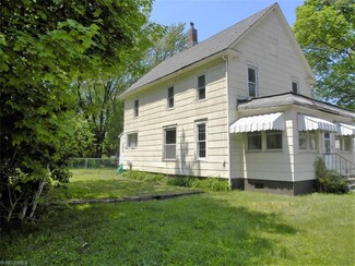 649 Broad St, Conneaut, OH 44030
